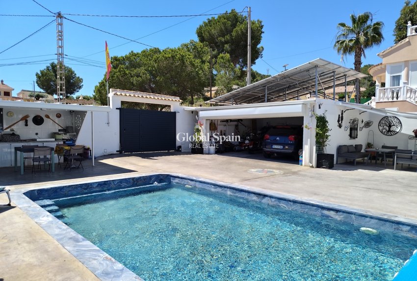 Resale - VILLA -
VISTABELLA GOLF  - Inland