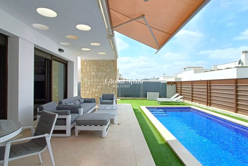 Resale - VILLA -
VISTABELLA GOLF  - VISTABELLA GOLF