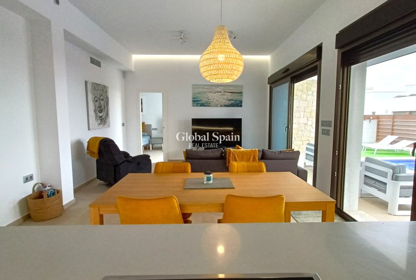 Resale - Villa -
VISTABELLA GOLF