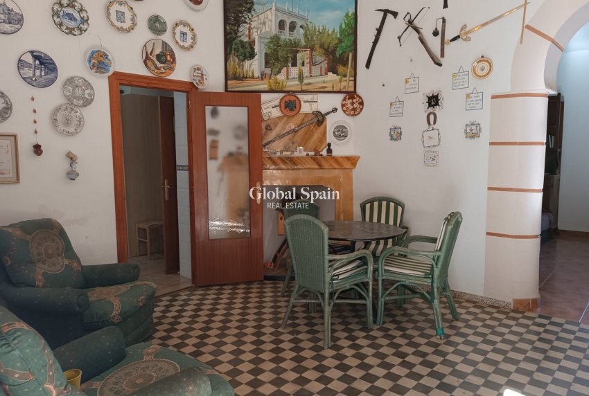 Resale - VILLA -
YECLA - Inland