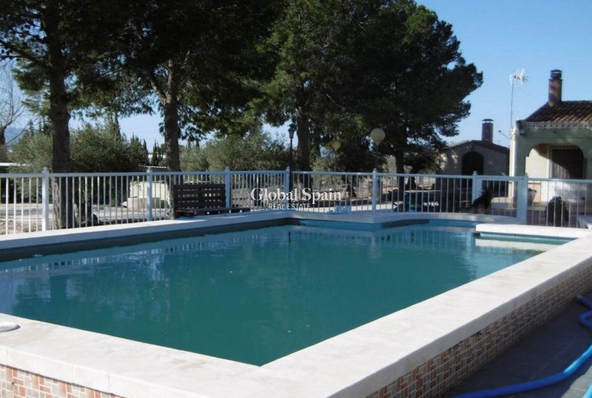 Resale - VILLA -
YECLA - Inland