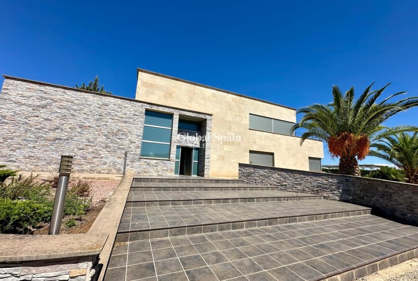 Resale - VILLA -
YECLA - Inland