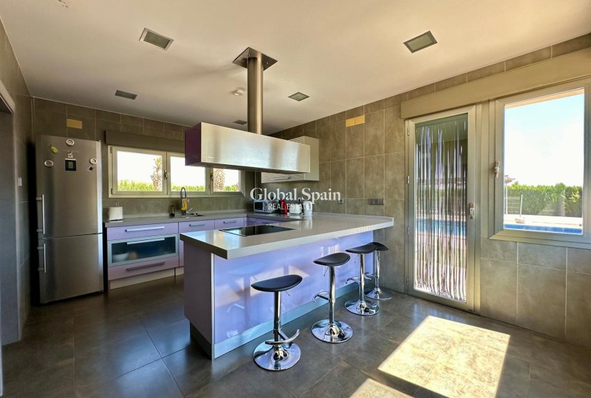 Resale - VILLA -
YECLA - Inland