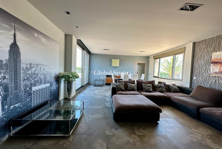 Resale - VILLA -
YECLA - Inland