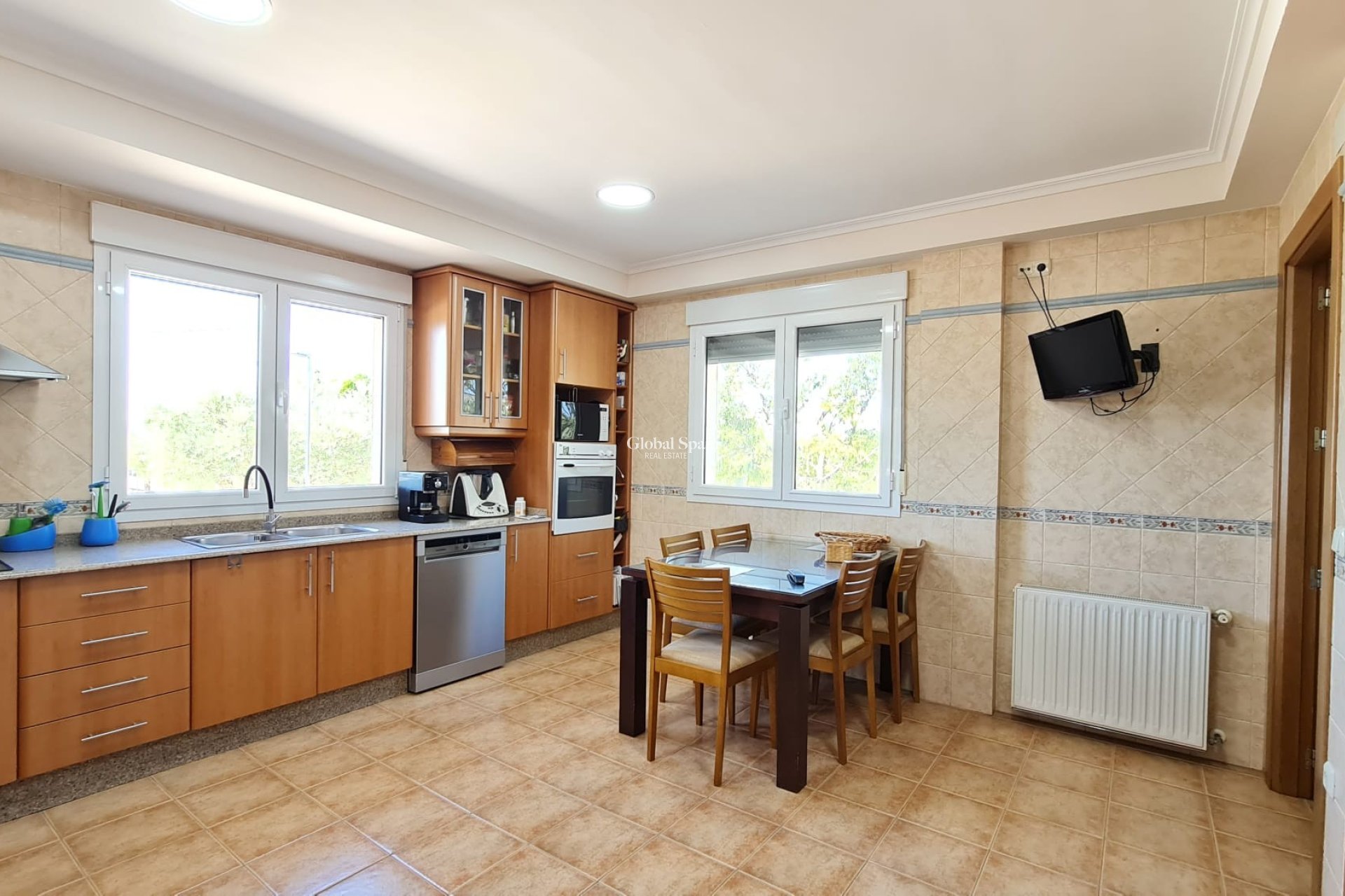 Resale - VILLA -
YECLA - Inland