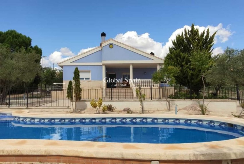 Resale - VILLA -
YECLA - Inland