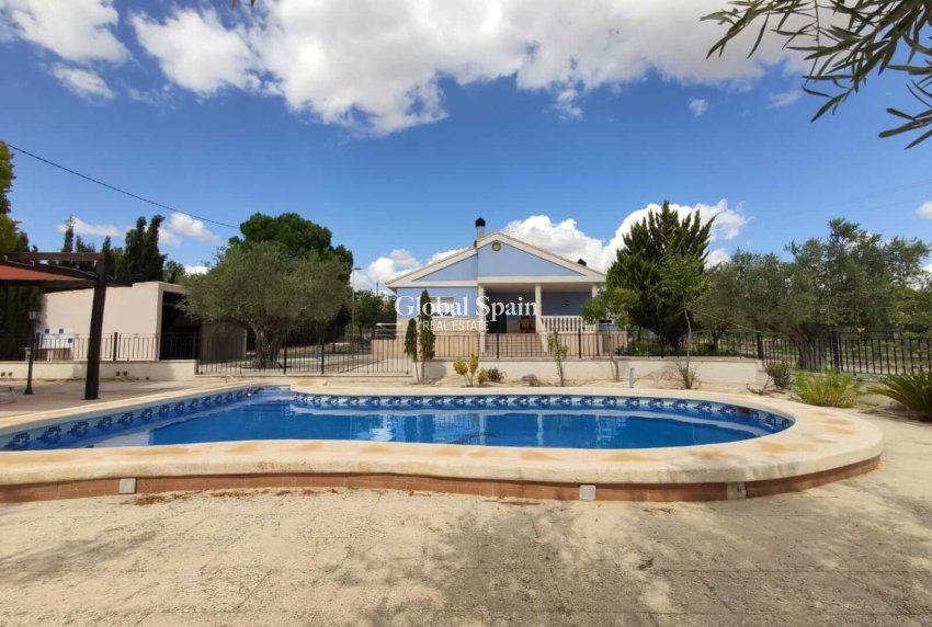 Resale - VILLA -
YECLA - Inland