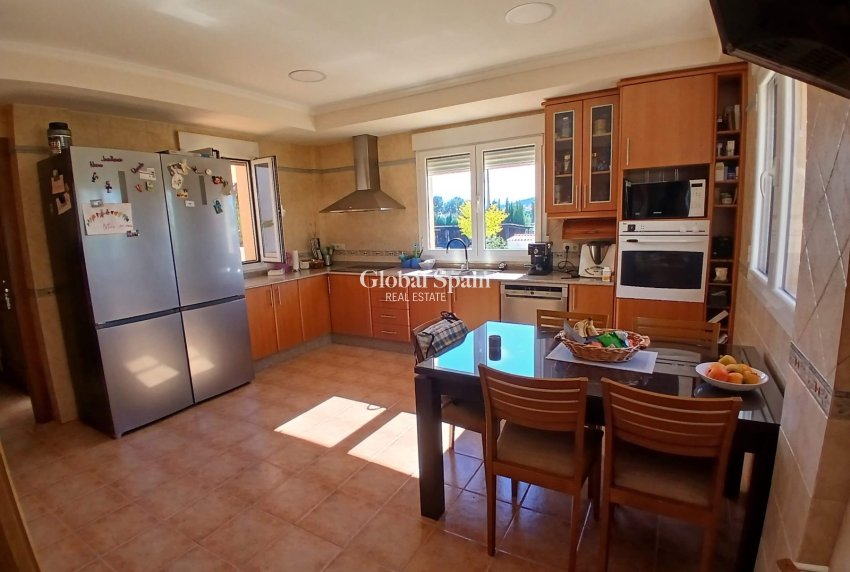 Resale - VILLA -
YECLA - Inland