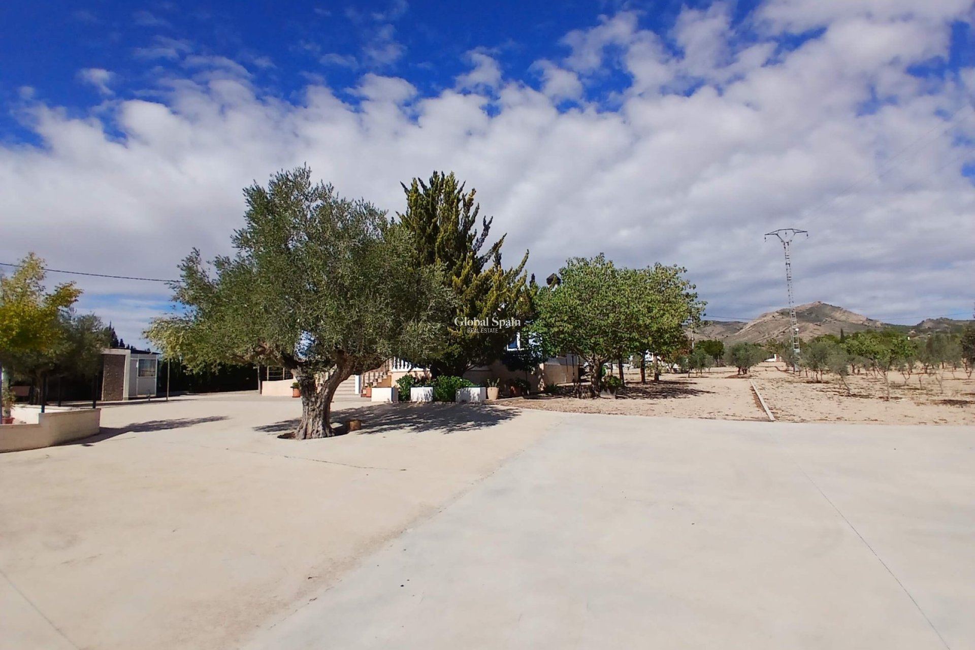 Resale - VILLA -
YECLA - Inland