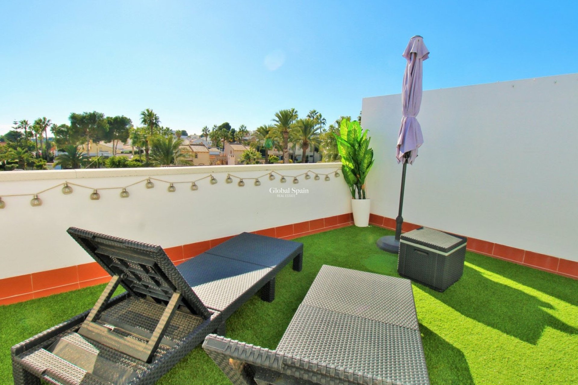 Revente - 2. Maison de ville -
ORIHUELA COSTA - VILLAMARTÍN