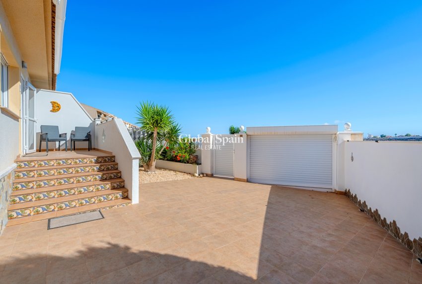 Revente - 3. Villa mitoyenne -
CIUDAD QUESADA - Costa Blanca South