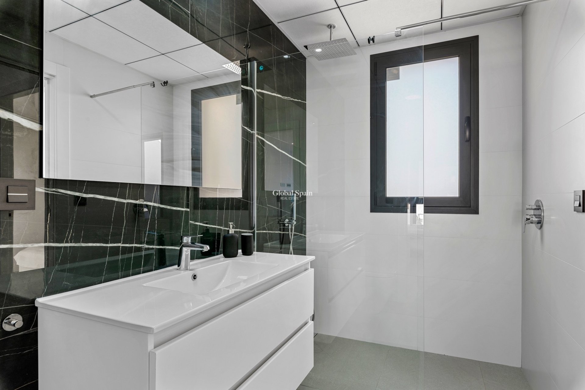 Revente - 4. Maison - Villa Individuelle -
CIUDAD QUESADA - Costa Blanca South