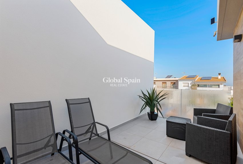 Revente - 4. Maison - Villa Individuelle -
CIUDAD QUESADA - Costa Blanca South