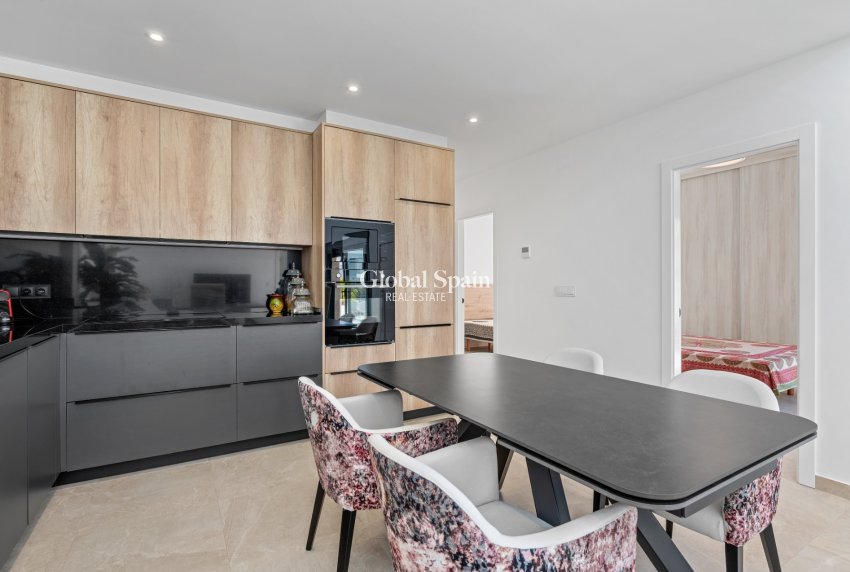 Revente - 6. Villa individuelle -
DAYA NUEVA - Costa Blanca South
