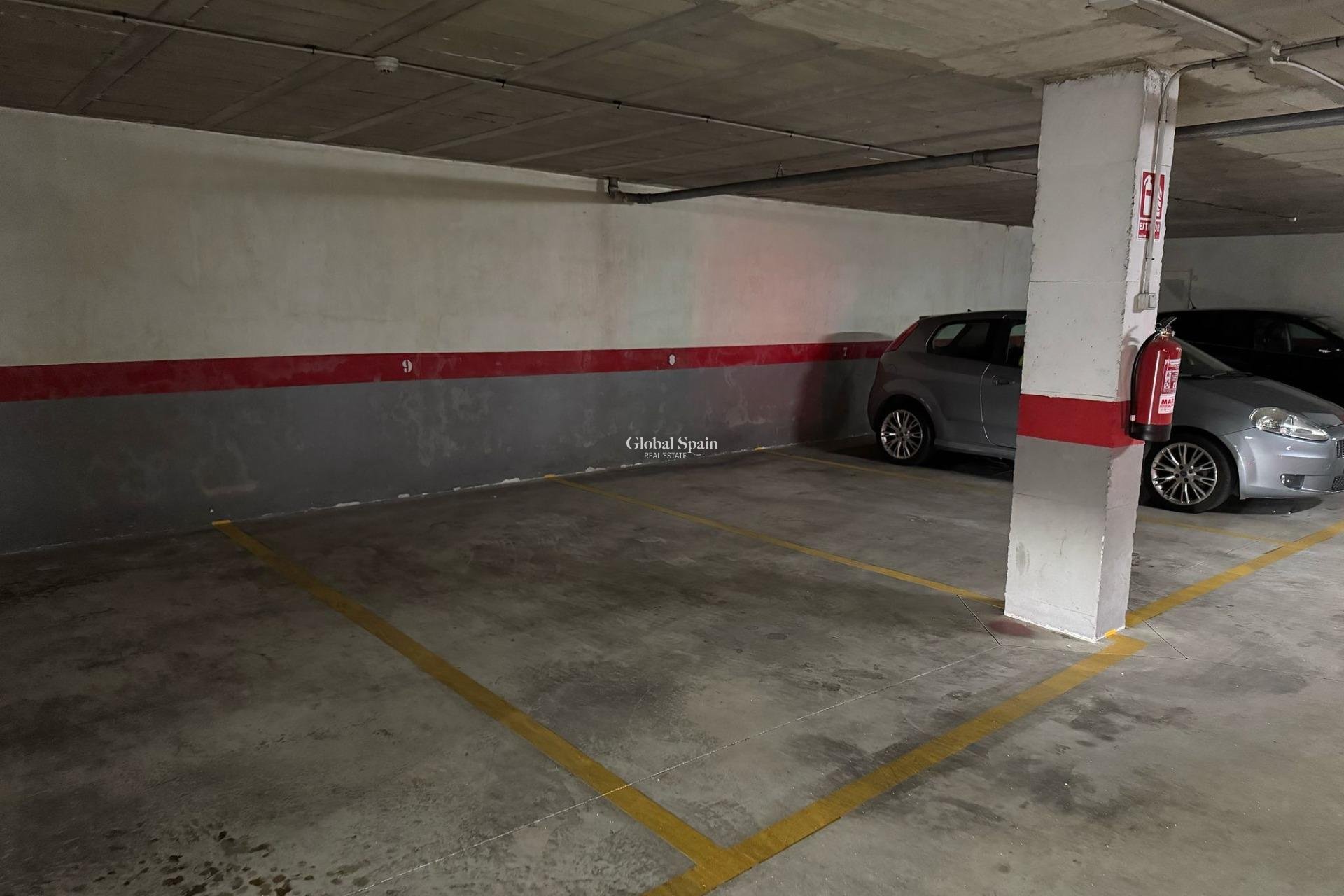 Revente - AIRE DE STATIONNEMENT / GARAGE -
TORREVIEJA - Centro