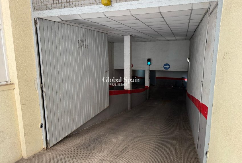 Revente - AIRE DE STATIONNEMENT / GARAGE -
TORREVIEJA - Centro