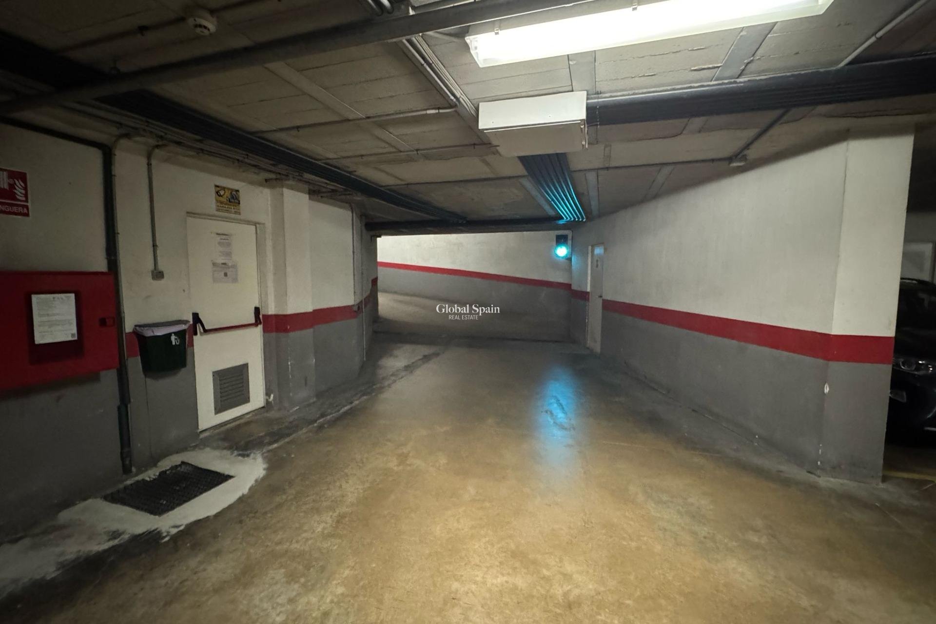 Revente - AIRE DE STATIONNEMENT / GARAGE -
TORREVIEJA - Centro