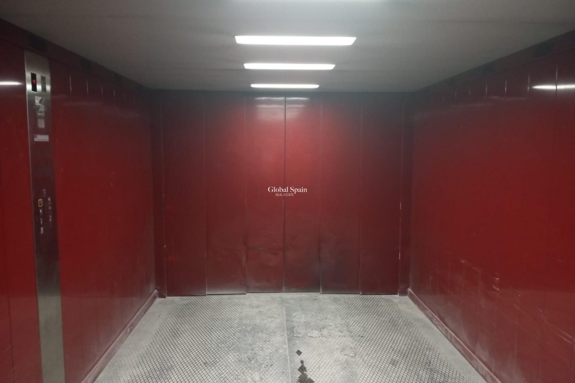 Revente - AIRE DE STATIONNEMENT / GARAGE -
TORREVIEJA - La Mata