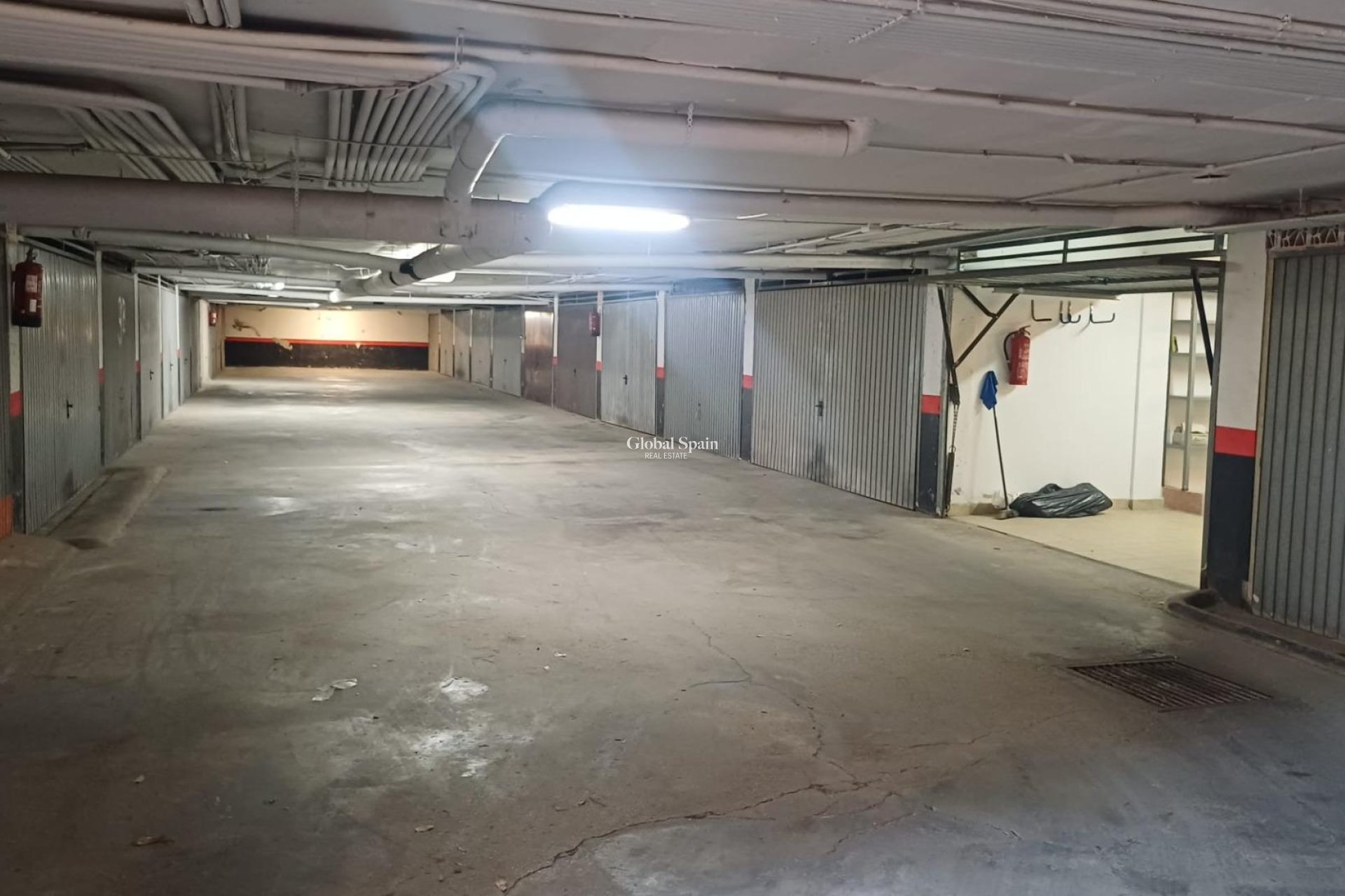 Revente - AIRE DE STATIONNEMENT / GARAGE -
TORREVIEJA - Los Europeos