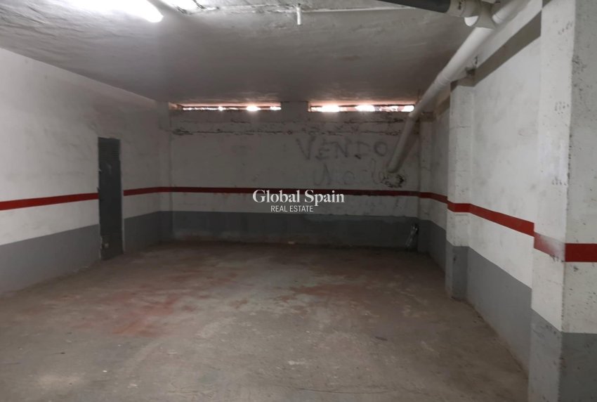 Revente - AIRE DE STATIONNEMENT / GARAGE -
TORREVIEJA - Playa de los locos