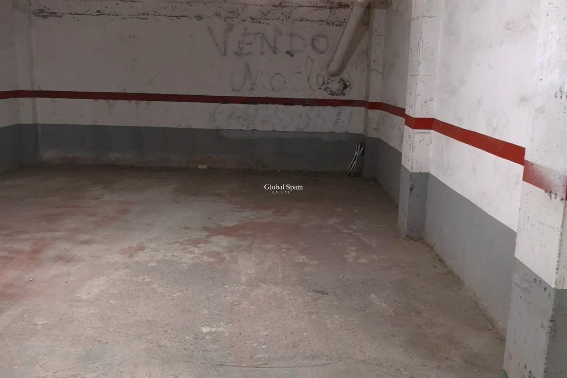 Revente - AIRE DE STATIONNEMENT / GARAGE -
TORREVIEJA - Playa de los locos