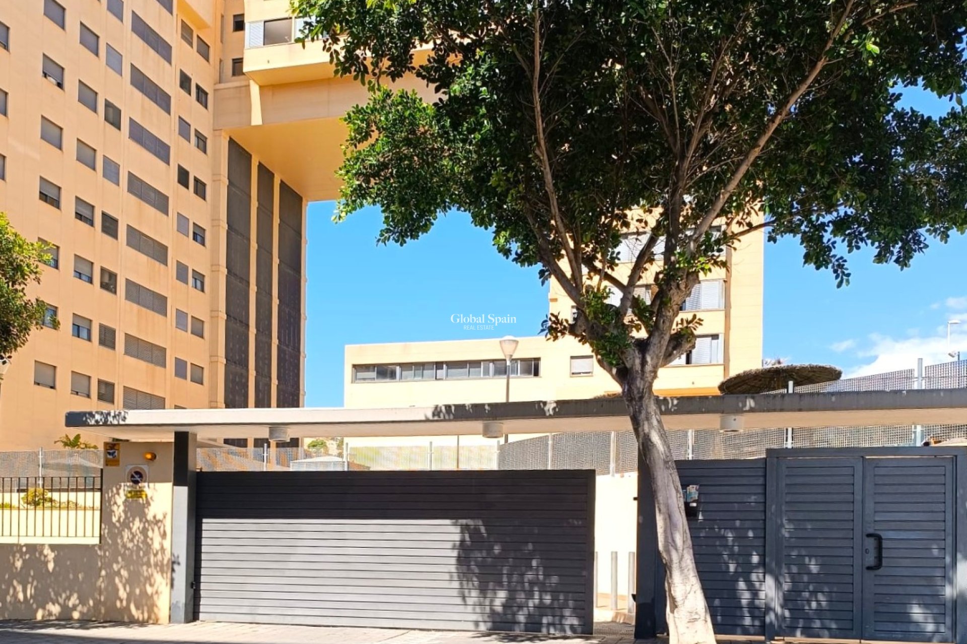 Revente - AIRE DE STATIONNEMENT / GARAGE -
VILLAJOYOSA - Cala de Villajoyosa