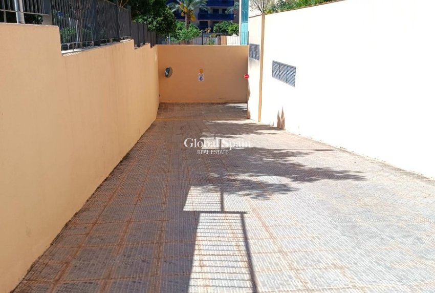 Revente - AIRE DE STATIONNEMENT / GARAGE -
VILLAJOYOSA - Cala de Villajoyosa