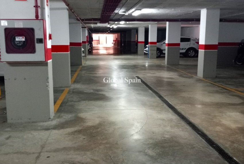 Revente - AIRE DE STATIONNEMENT / GARAGE -
VILLAJOYOSA - Cala de Villajoyosa