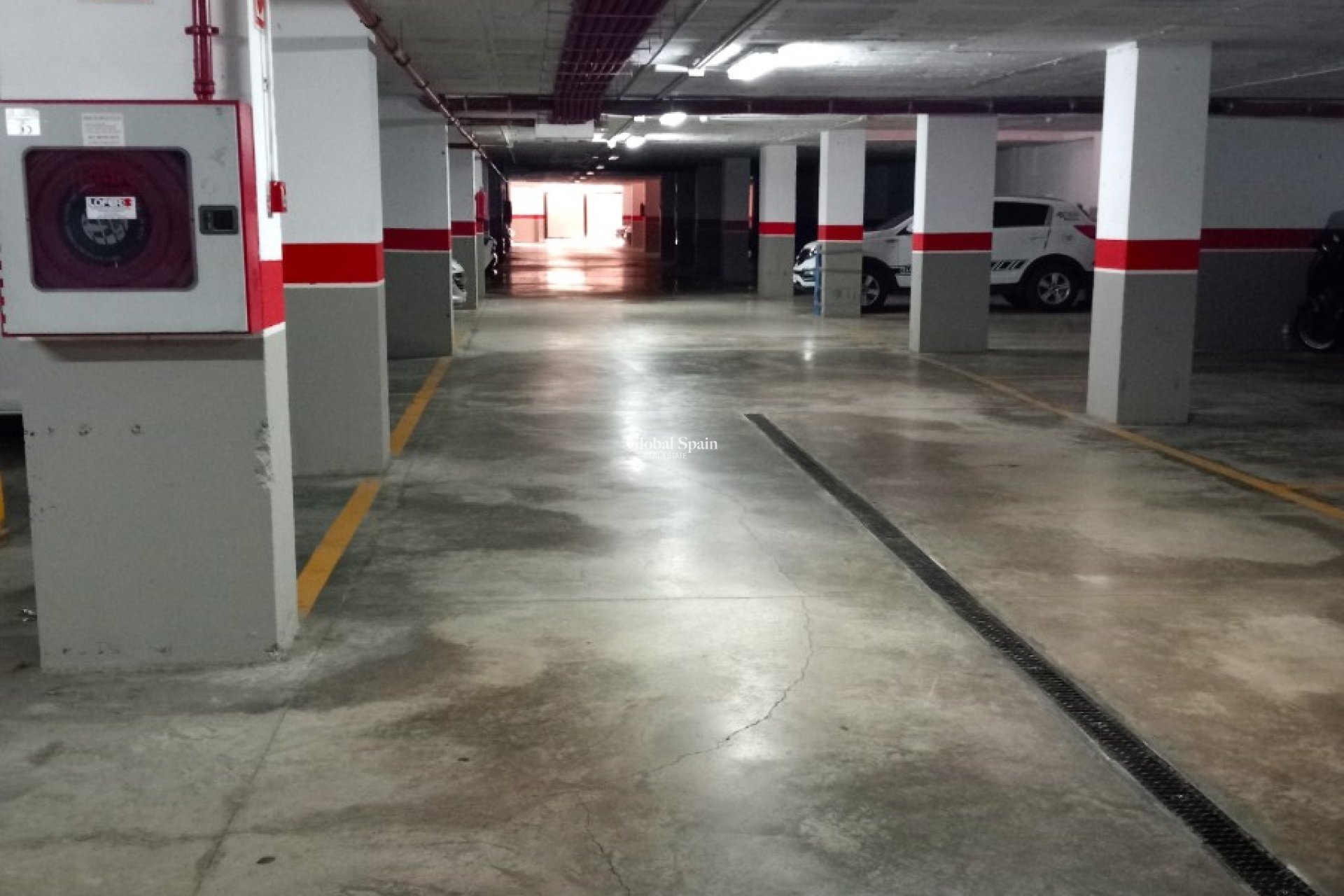 Revente - AIRE DE STATIONNEMENT / GARAGE -
VILLAJOYOSA - Cala de Villajoyosa