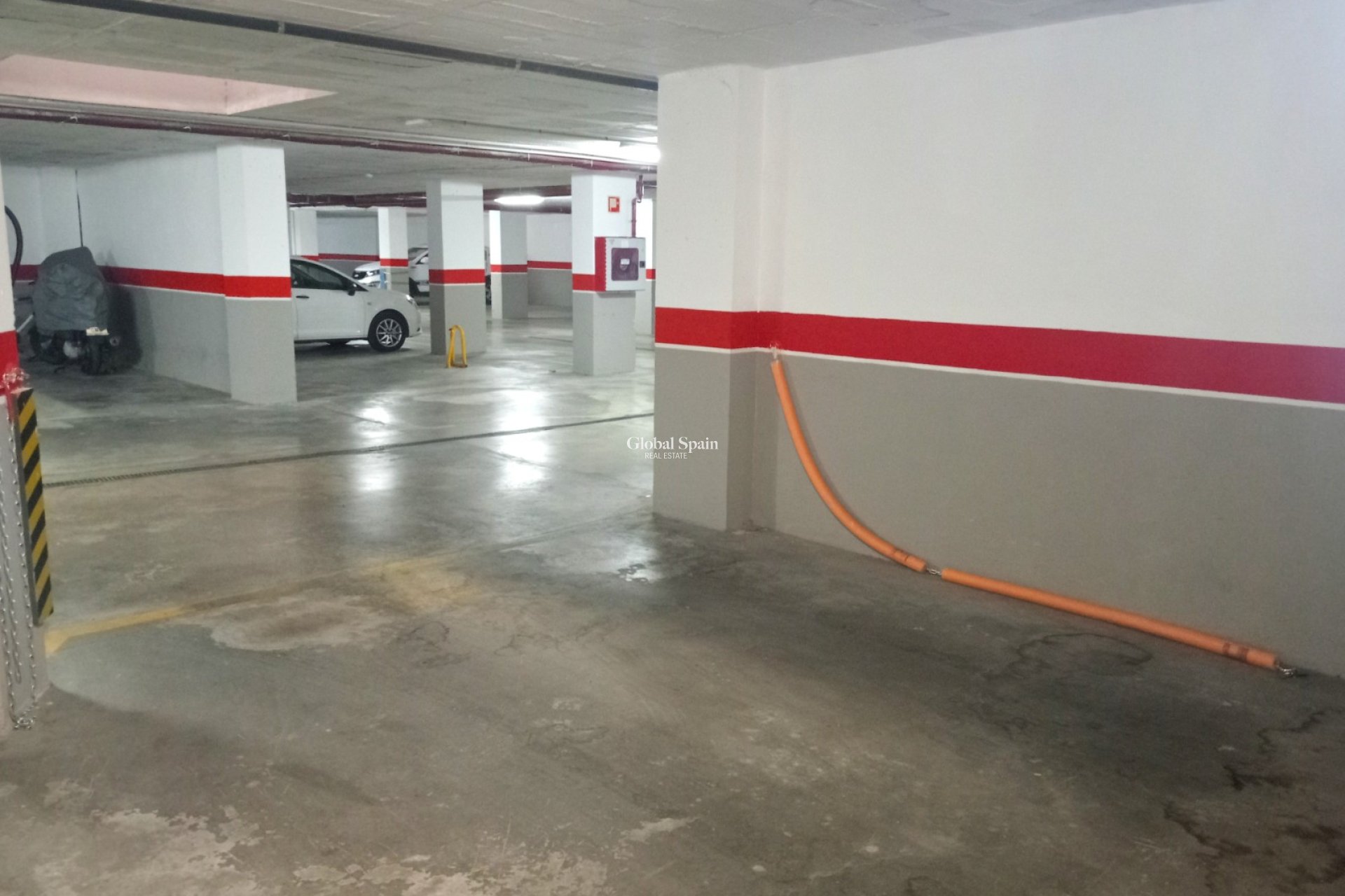 Revente - AIRE DE STATIONNEMENT / GARAGE -
VILLAJOYOSA - Cala de Villajoyosa