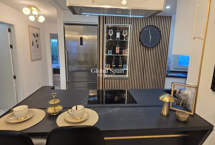 Revente - Apartment -
Sucina