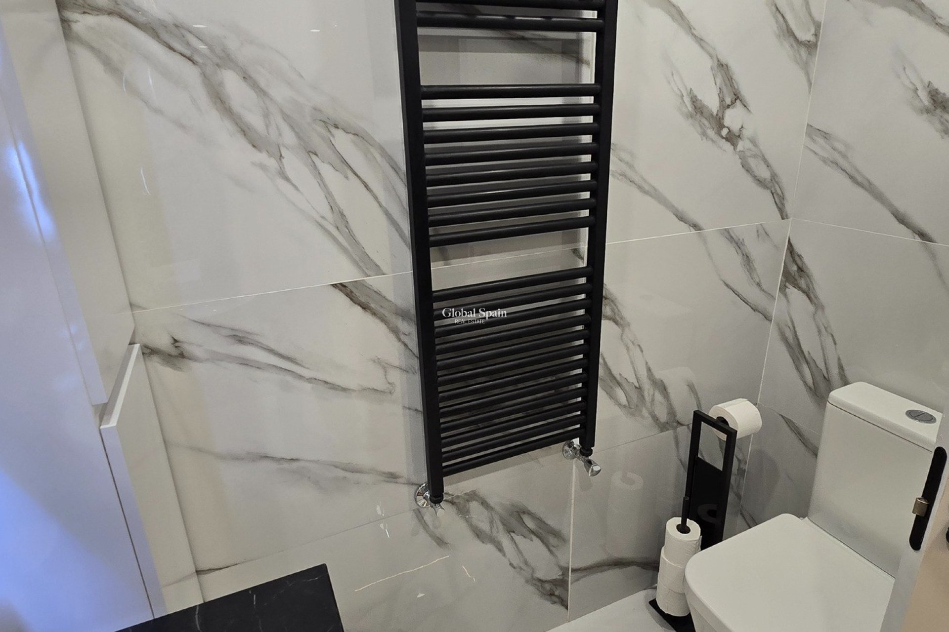 Revente - Apartment -
Sucina