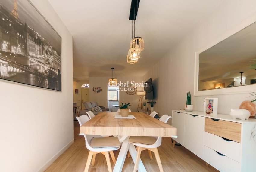 Revente - Appartement -
Albir - center