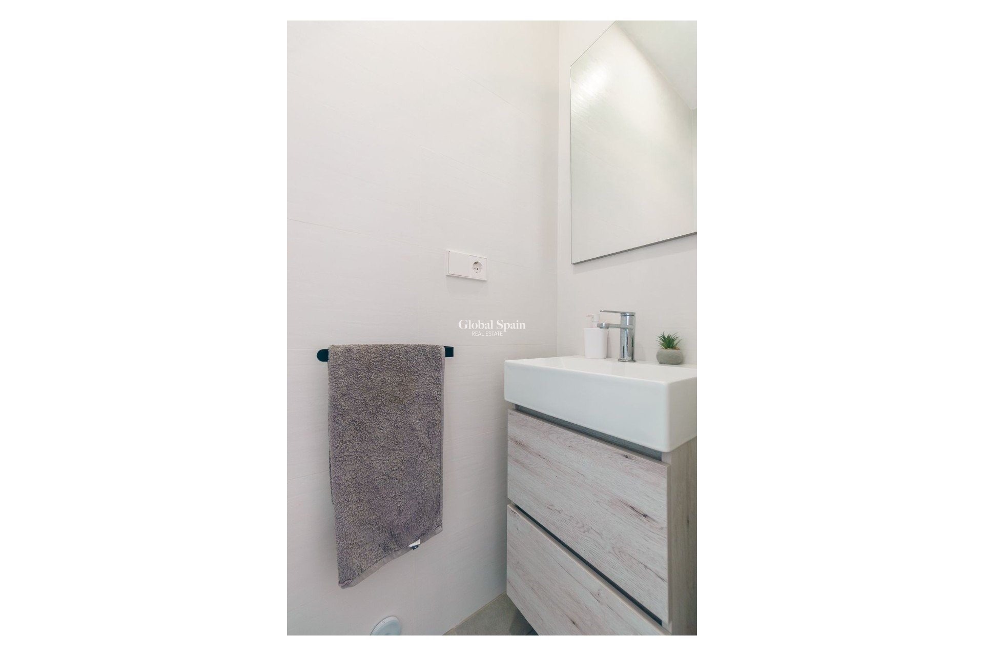Revente - Appartement -
Albir - center