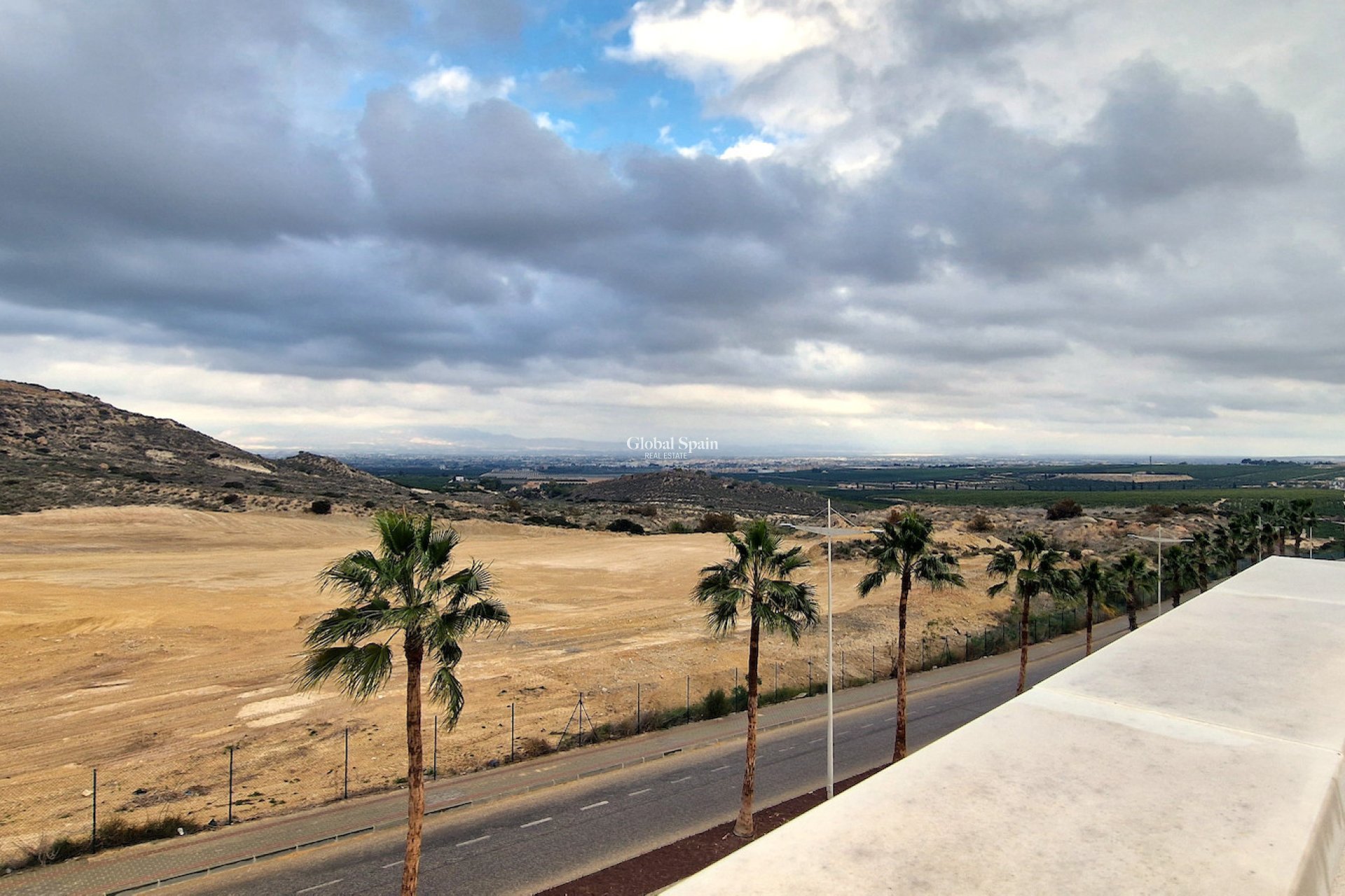 Revente - APPARTEMENT -
ALGORFA - Inland