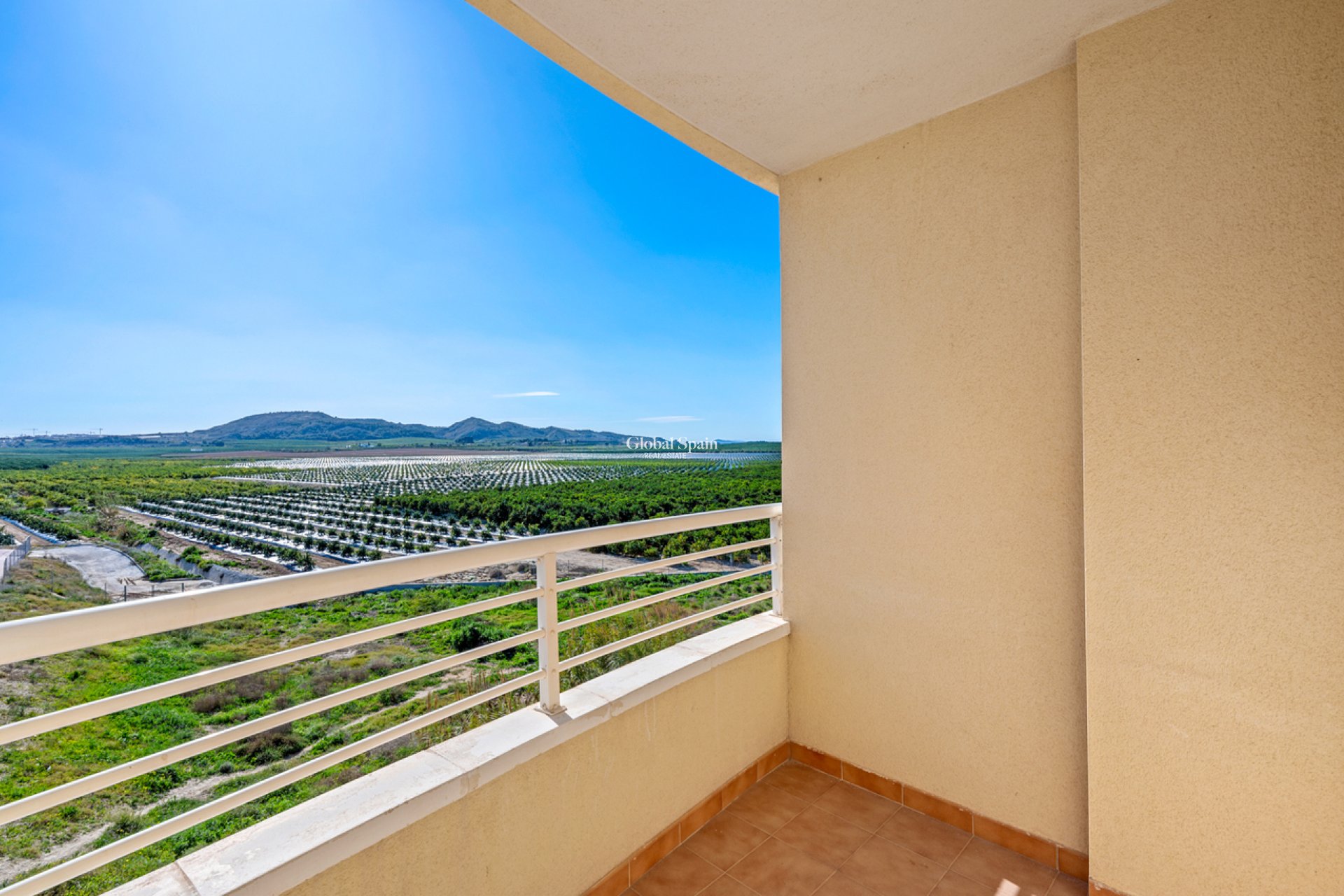 Revente - APPARTEMENT -
ALGORFA - Inland