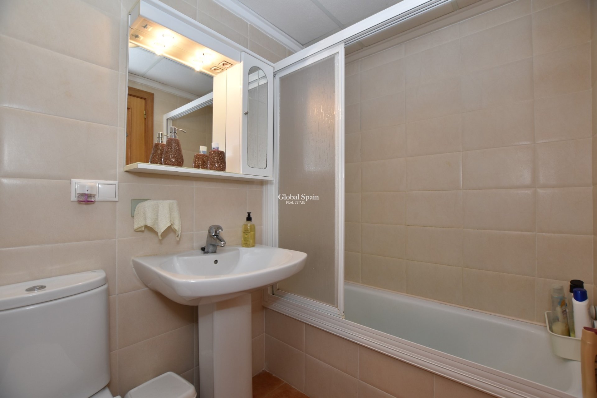 Revente - APPARTEMENT -
ALGORFA - Inland