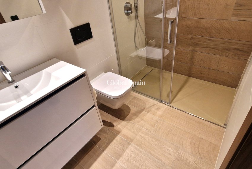 Revente - APPARTEMENT -
ALGORFA - Inland