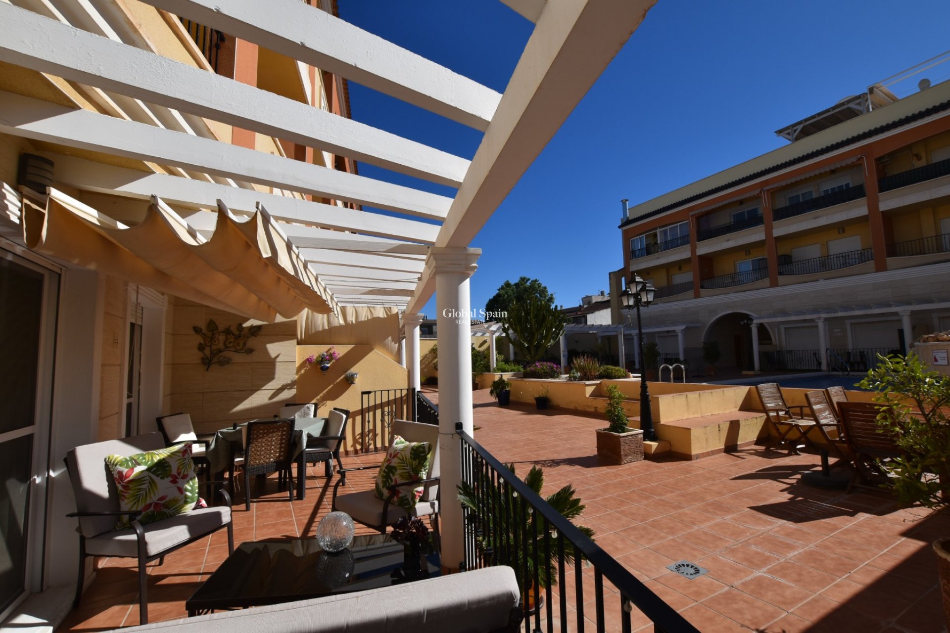 Revente - APPARTEMENT -
ALGORFA - Inland