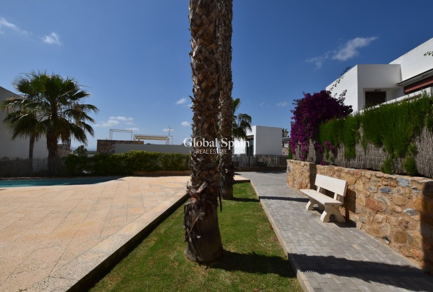 Revente - APPARTEMENT -
ALGORFA - Inland