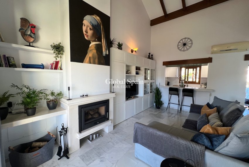 Revente - APPARTEMENT -
ALGORFA - Inland