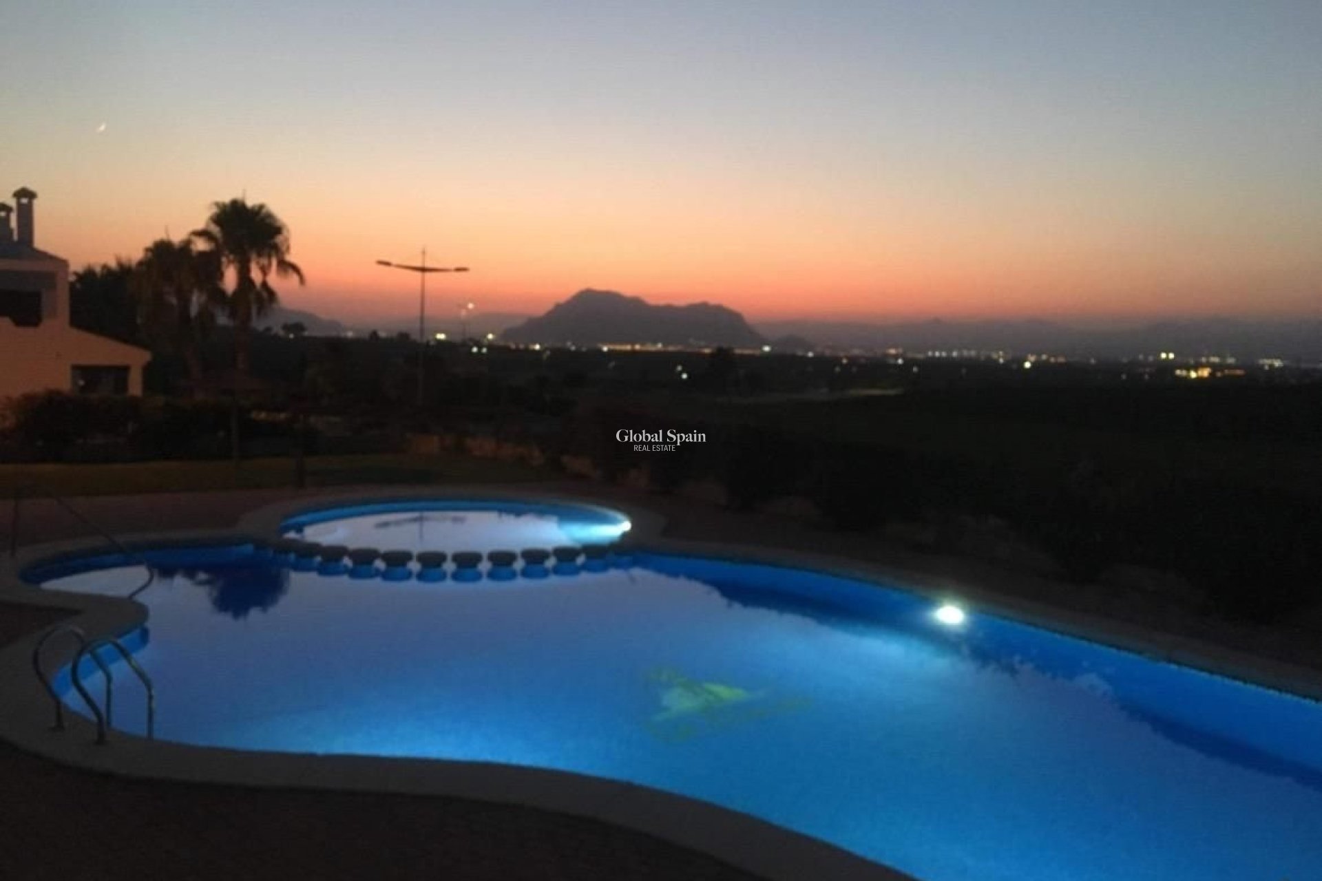 Revente - APPARTEMENT -
ALGORFA - LA FINCA GOLF / ALGORFA