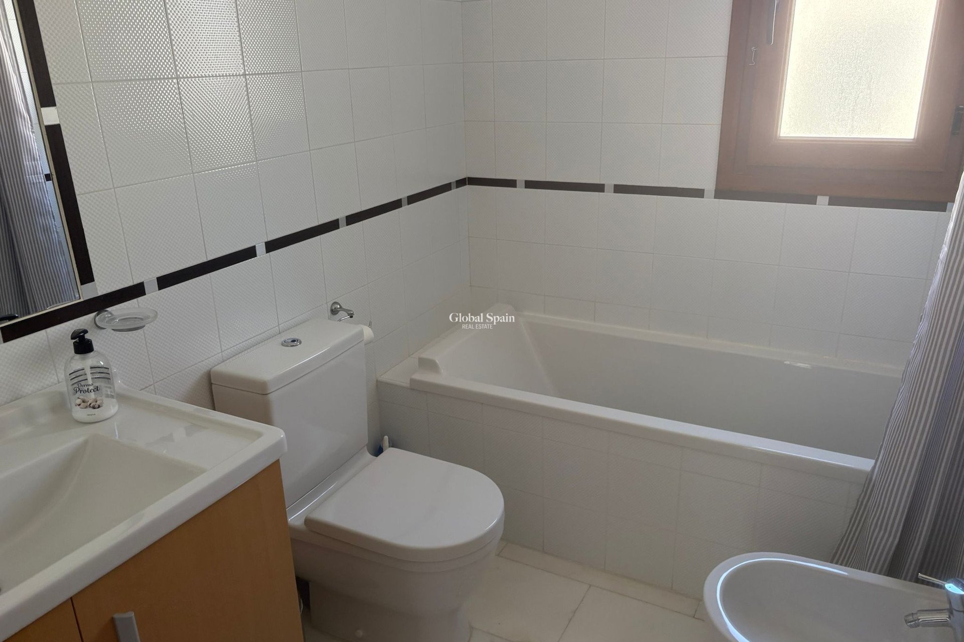 Revente - APPARTEMENT -
ALGORFA - LA FINCA GOLF / ALGORFA