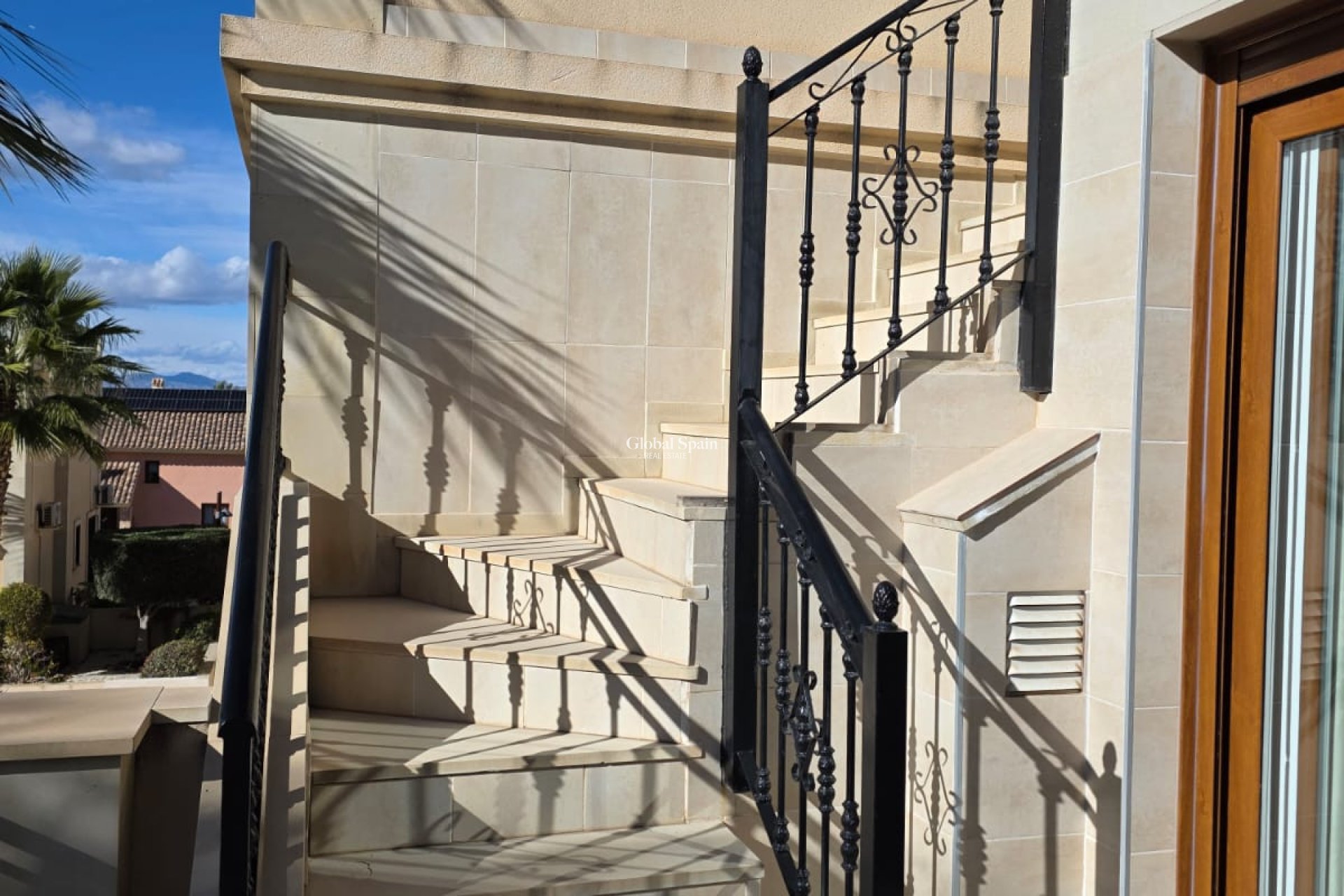 Revente - APPARTEMENT -
ALGORFA - LA FINCA GOLF / ALGORFA