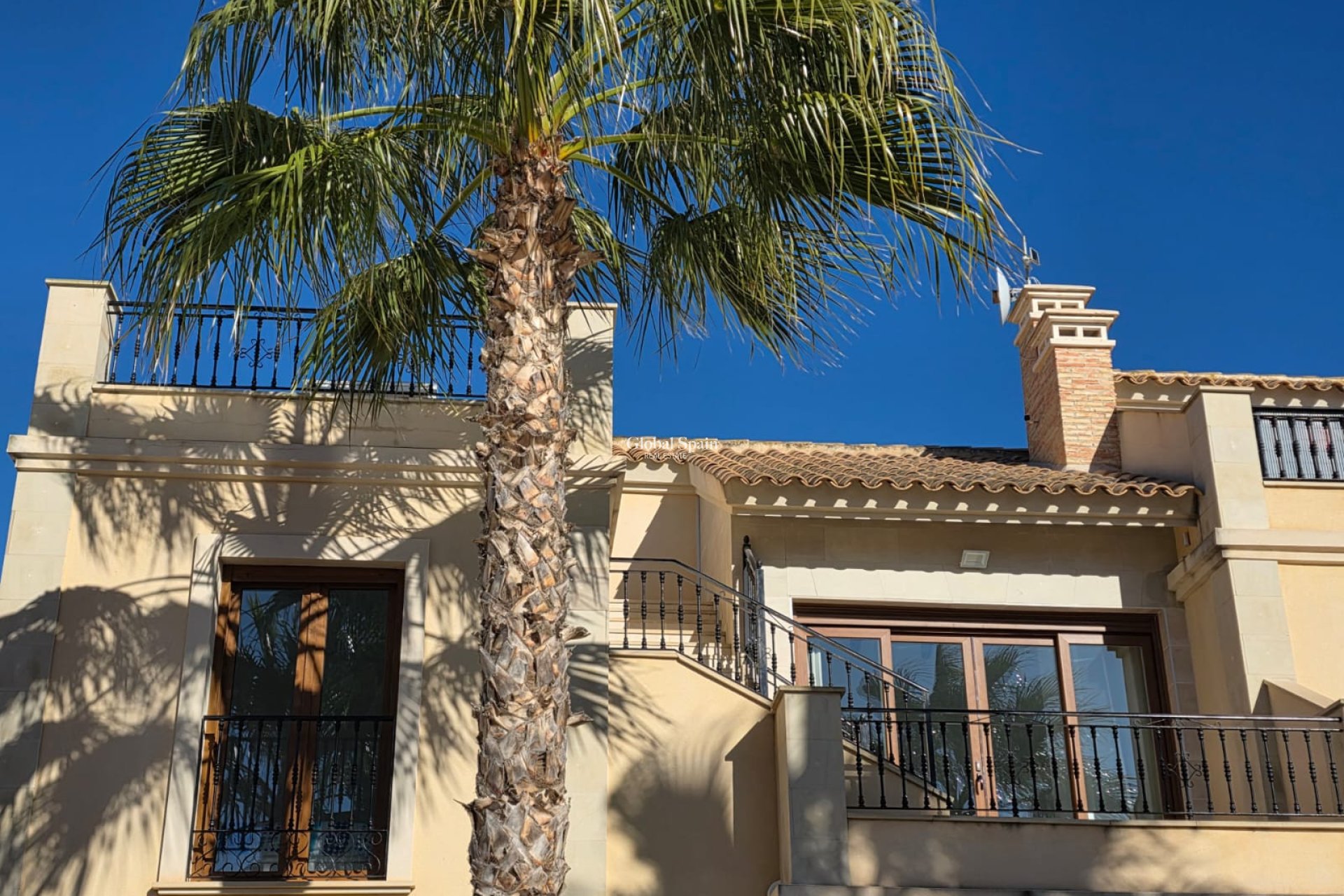 Revente - APPARTEMENT -
ALGORFA - LA FINCA GOLF / ALGORFA