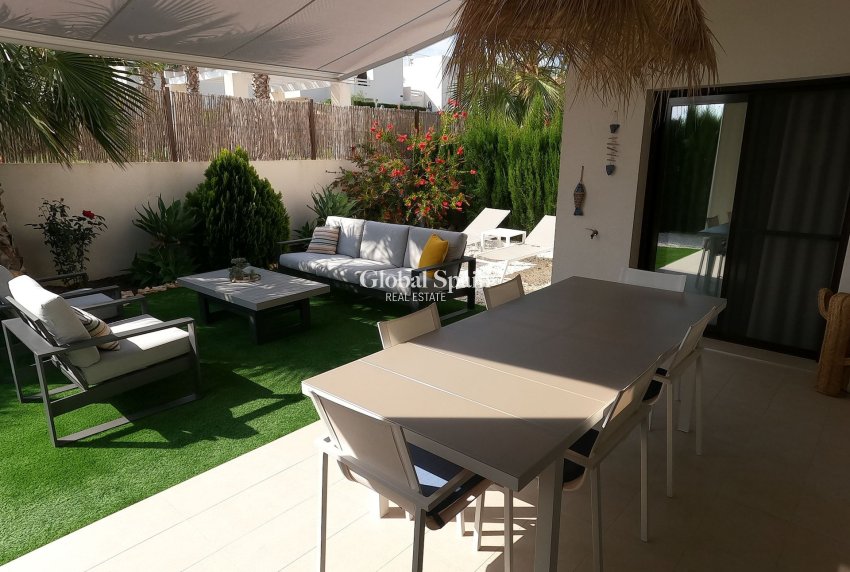 Revente - APPARTEMENT -
ALGORFA - LA FINCA GOLF / ALGORFA