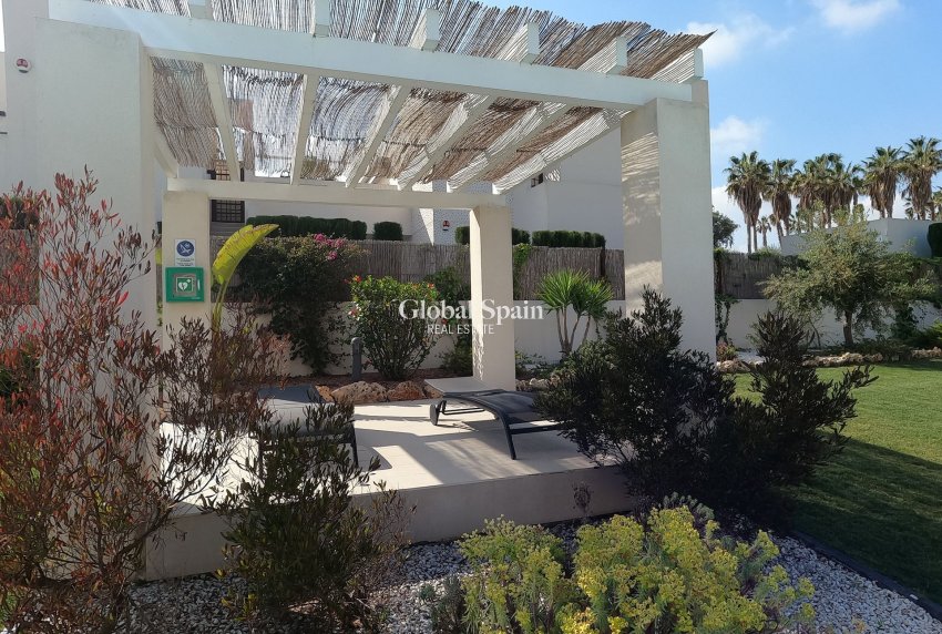 Revente - APPARTEMENT -
ALGORFA - LA FINCA GOLF / ALGORFA