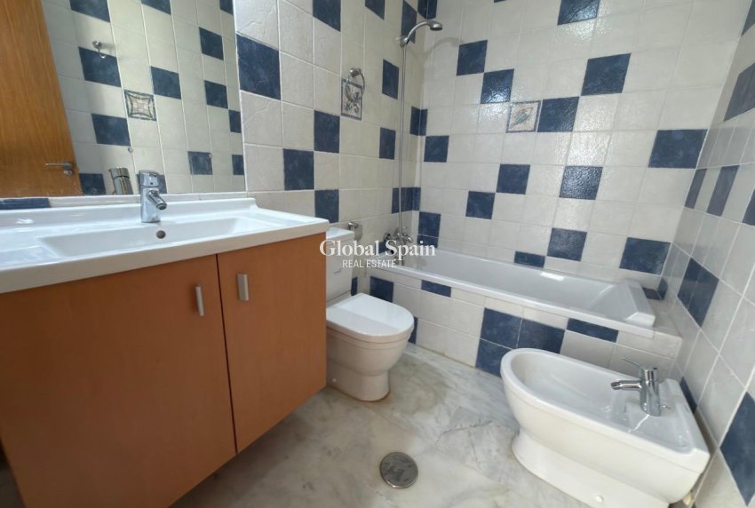 Revente - APPARTEMENT -
ALGORFA - LA FINCA GOLF / ALGORFA