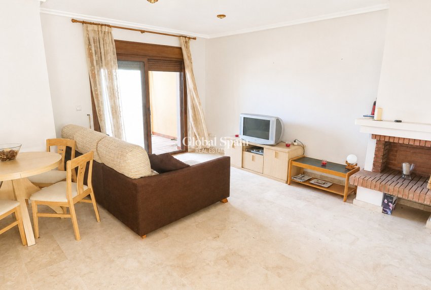 Revente - APPARTEMENT -
ALGORFA - LA FINCA GOLF / ALGORFA