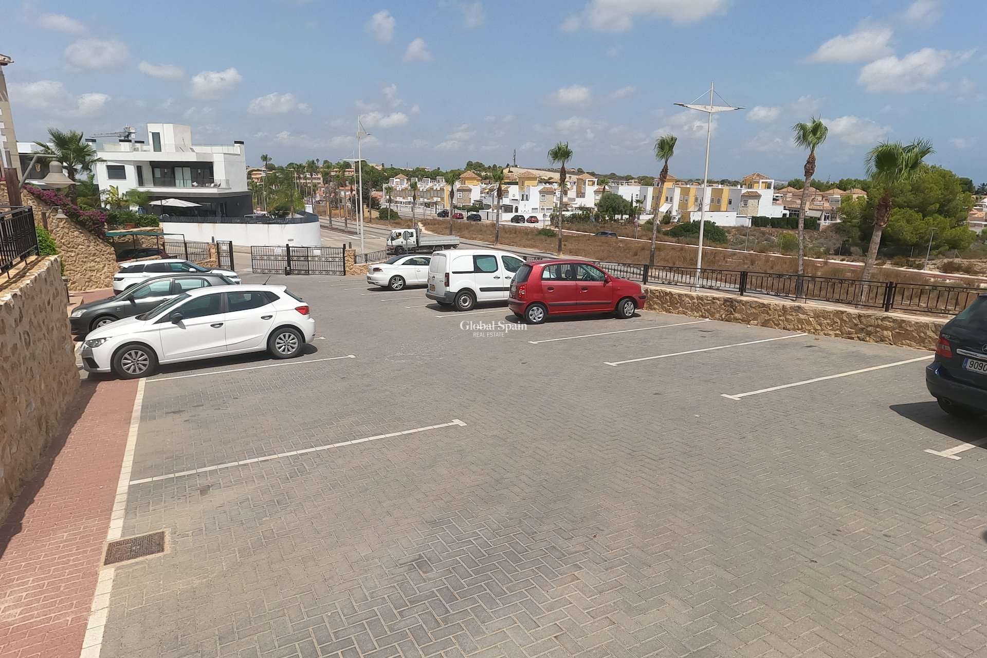 Revente - APPARTEMENT -
ALGORFA - LA FINCA GOLF / ALGORFA
